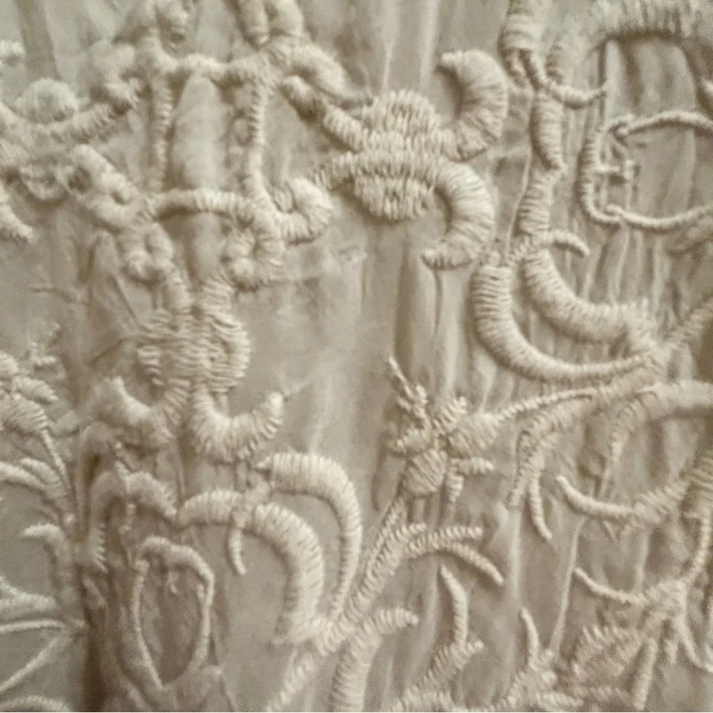 Johnny Was Los Angeles Embroidered Cream Lightweight Boho Top size XL - Picture 2 of 5